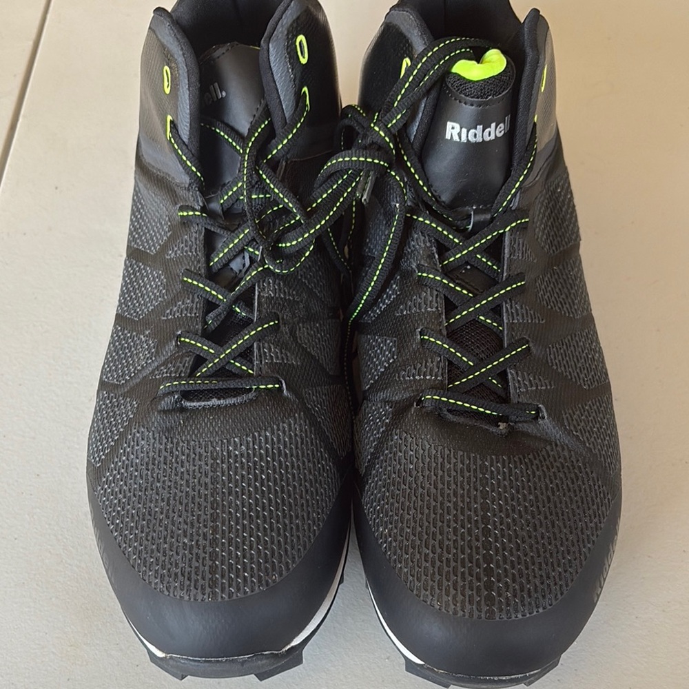 Riddell Men's Black and Neon Green Athletic Shoes